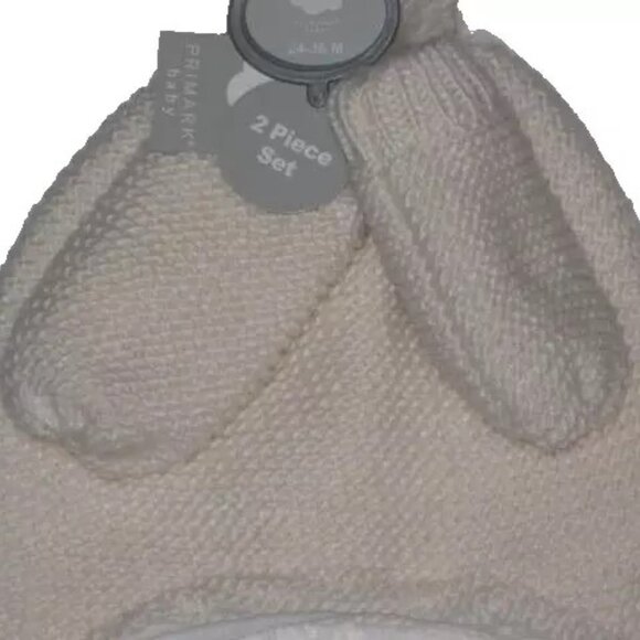 NWT Primark 24-36 Months Cream 2 Piece Set Hat Cap Pom Beanie & Mittens Gloves - Picture 2 of 12